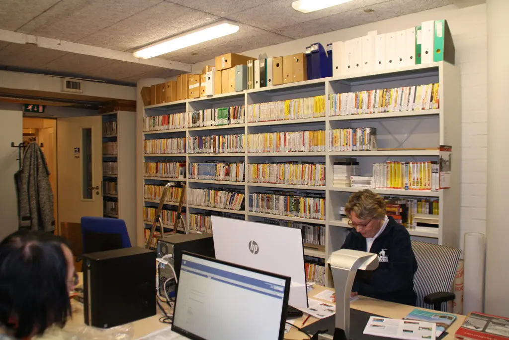 Bibliotheekopening (12 – 20 uur )