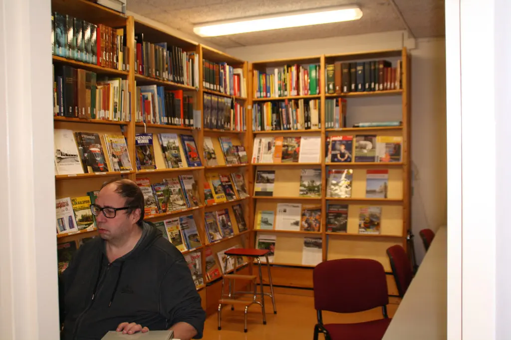 Bibliotheek opening (12 – 16 uur )