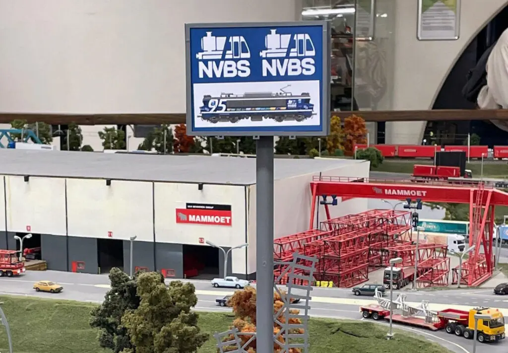 Miniworld Rotterdam feliciteert NVBS met 95-jarig bestaan