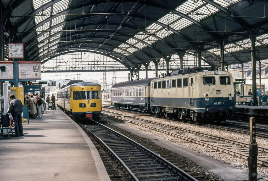 Dieseltweeën naar Aachen Hbf verdwenen in 1992.