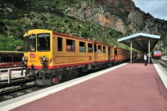 Spoorwegen in de Pyreneeën, Café Wouters in Leeuwarden