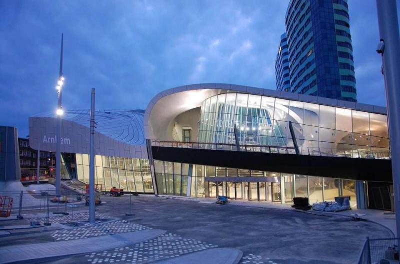 Arnhem Centraal, de bouw van de stationshal