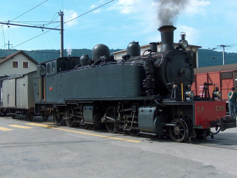 Spoorse Belevenissen in het Züricher Mittel- en Oberland en 100 jaar MOB Montreux Oberland Bernoise