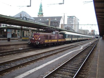 Jaarvergadering & meebrengavond