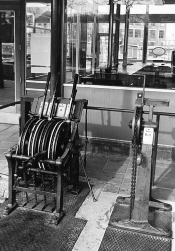 2. Alkmaarse Handelinrichting en Hoge Handelinrichting te Emmen d.d. 17 april 1983