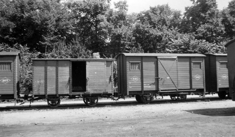 13 Enkele goederenwagens (203, 602,206) op het remiseterrein in Venlo, 2 augustus 1940. (verz. MBS)