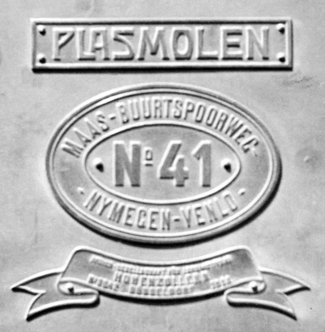 08 Naam- en nummerplaat met het fabrieksschild van Loc 41 ‘Plasmolen', 6 juli 1941. (verz. Van Donselaar)