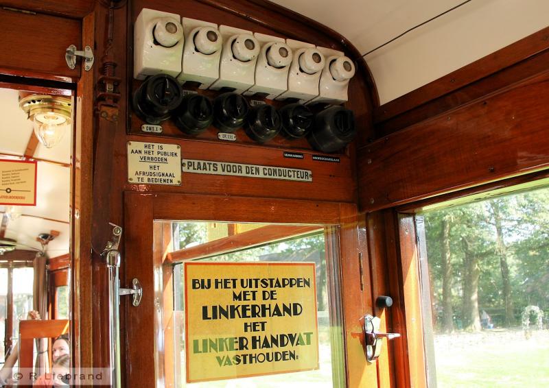 RET 535, 30 augustus 2008 Het interieur heeft de stijl van de jaren dertig