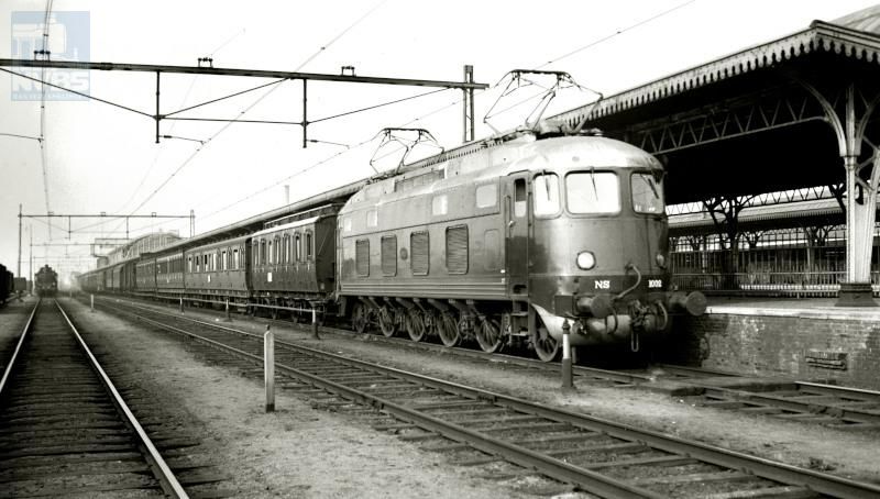 De eerste elektrische locserie was de serie 1000