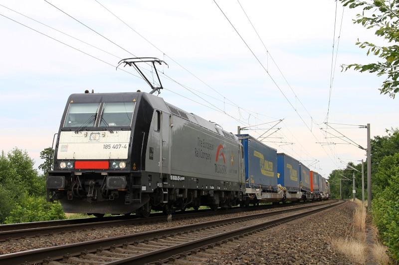 Een trein met opleggers onderweg op de route tussen Herne en Malmö