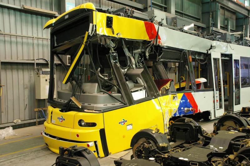 De eerste aflevering van 3 Bombardier wagens 101-103 ondervond een tegenslag vanwege een verschepingsongeval. Gedurende een storm bij Kaap de Goede Hoop maakte het schip zware slagzij en de lading begon de schuiven. De 103 ving de grootste klap op en was total loss met 0 op de kilometerteller. Bruikbare onderdelen werden verwijderd, de middenbak werd bewaard als schaftruimte bij de remise Glengowrie en de rest gesloopt. Bombardier leverde een vervangende wagen.