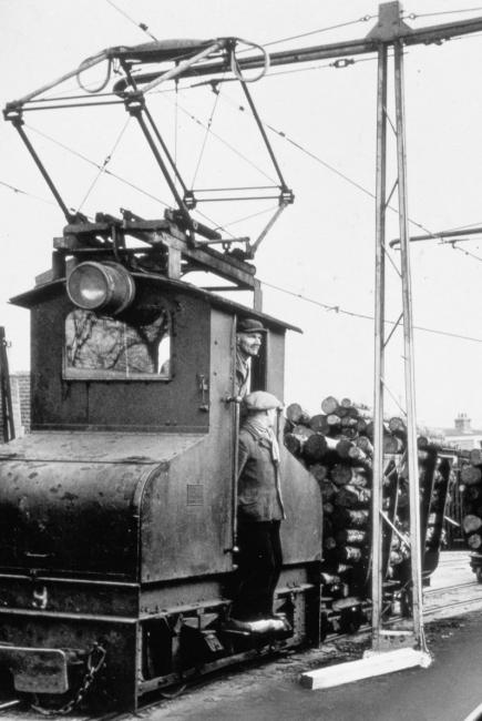 Elektrische locomotief van de papierfabriek Van Gelder Zonen