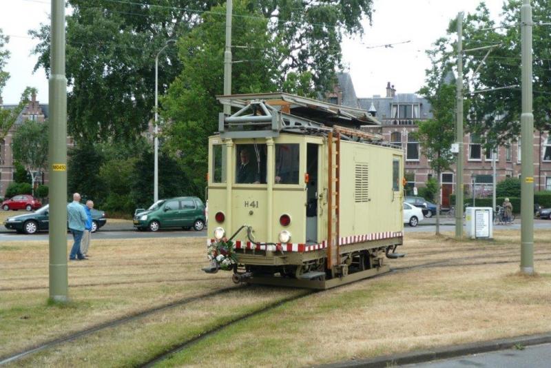 Dieselelektrische bovenleidingmontagewagen dieseltinus van de HTM.