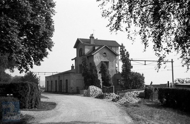 Van de noord- naar de zuidzijde van de Veluwe: op deze foto is station De Steeg-Rheden te zien.