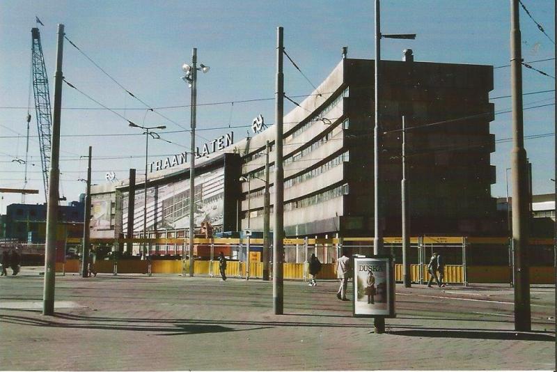 Vlak voor de sloop fotografeerde oud-Hoofdbestuurslid van de NVBS P. Collet uit Den Helder het station Rotterdam-Centraal.