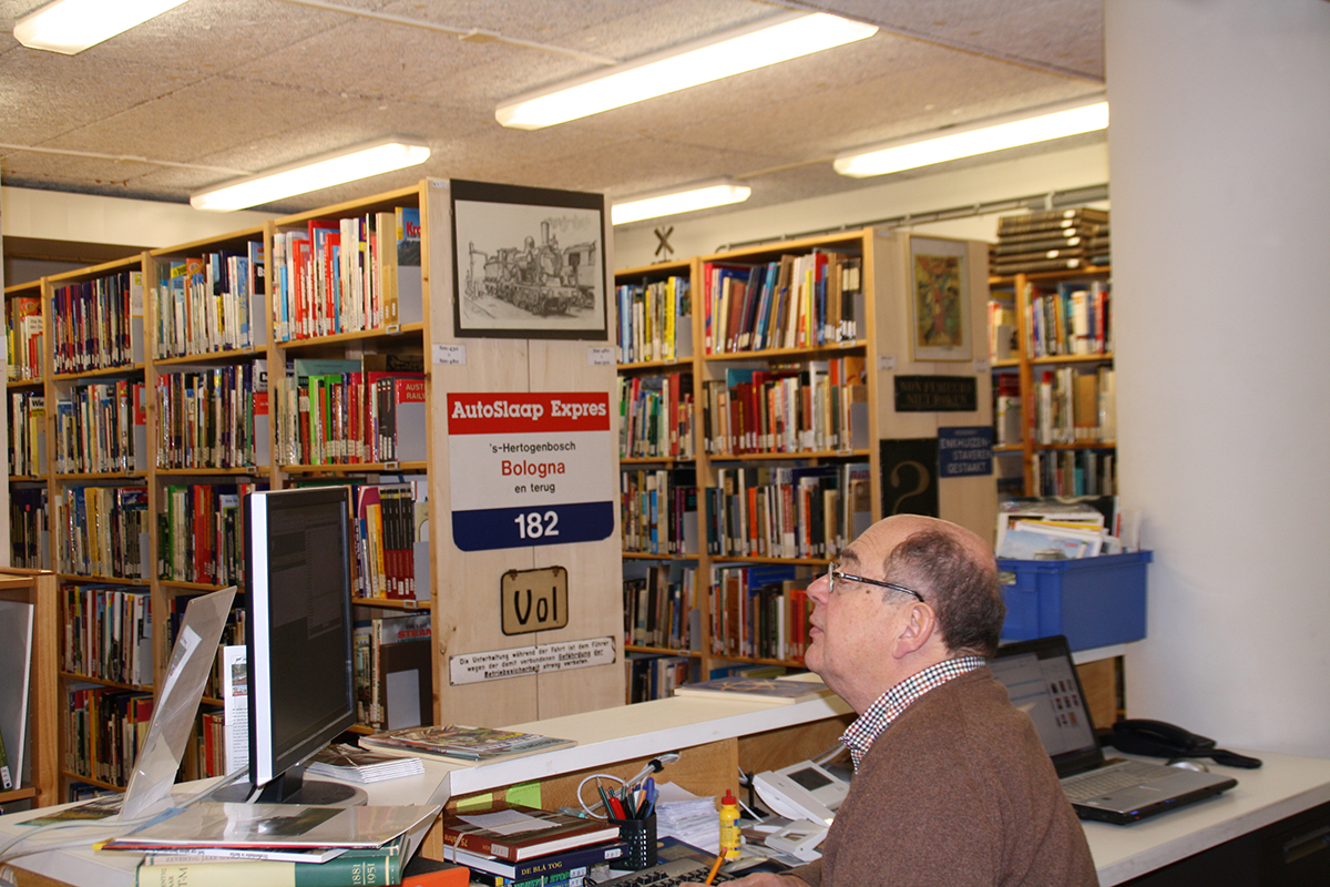 Bibliotheek opening (12 – 16 uur )