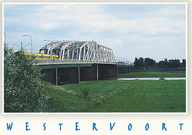 In 1971 werd een nieuwe tweebaans verkeersbrug opgeleverd, in 1980 een nieuwe eensporige treinbrug, in 1984 een nieuwe treinbrug voor een tweede spoor en kort daarna nog een fietsbrug.