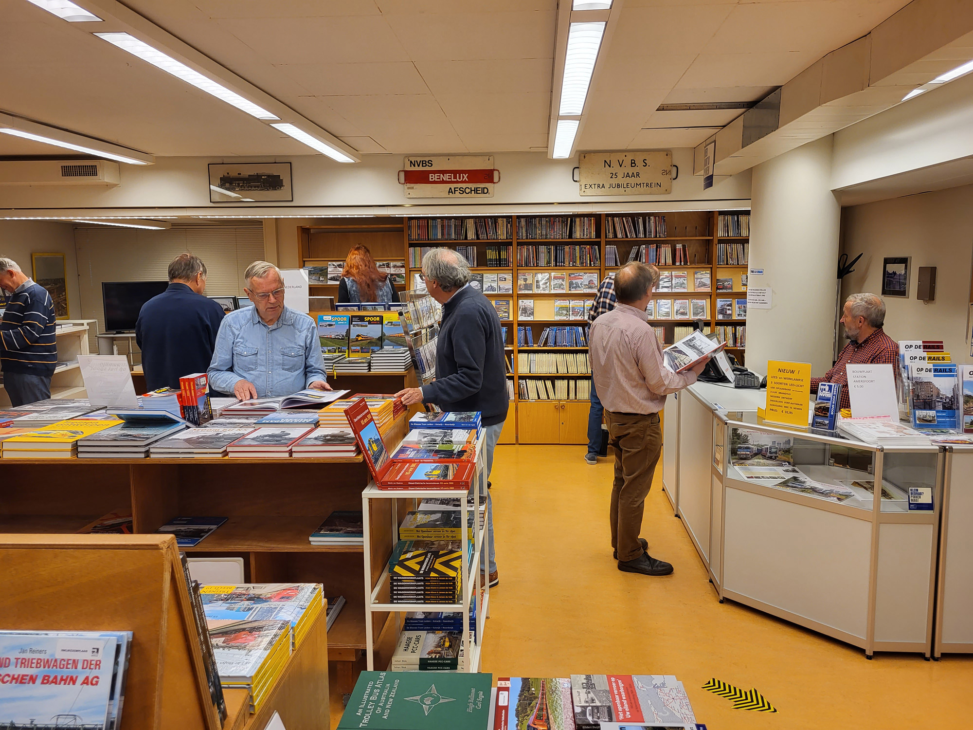 Winkel, bibliotheek en archief geopend