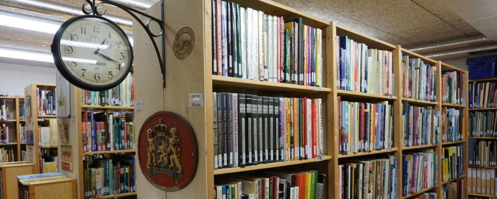 Bibliotheek en archief geopend