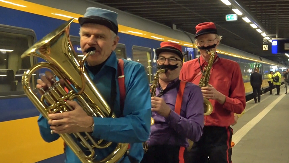 Een nachtelijk retourtje Groningen – Den Haag (2019)