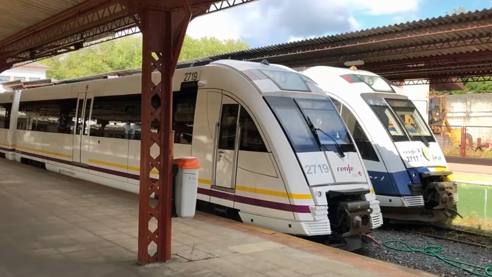 Van Ferrol naar El Berrón per Renfe Feve