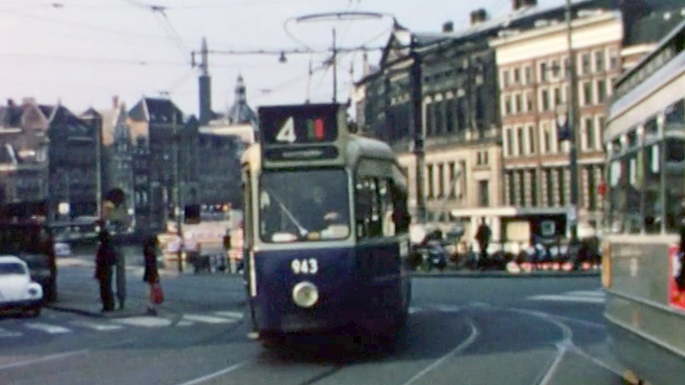 > Trams in Amsterdam en Den Haag