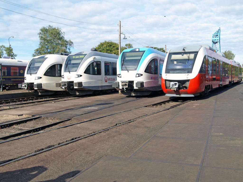 Voor de liefhebben zijn al die verschillende maatschappijen fotogeniek door de diverse kleuren van het materieel. Viering 85 jaar NVBS in Beekbergen op 8 oktober 2016.
