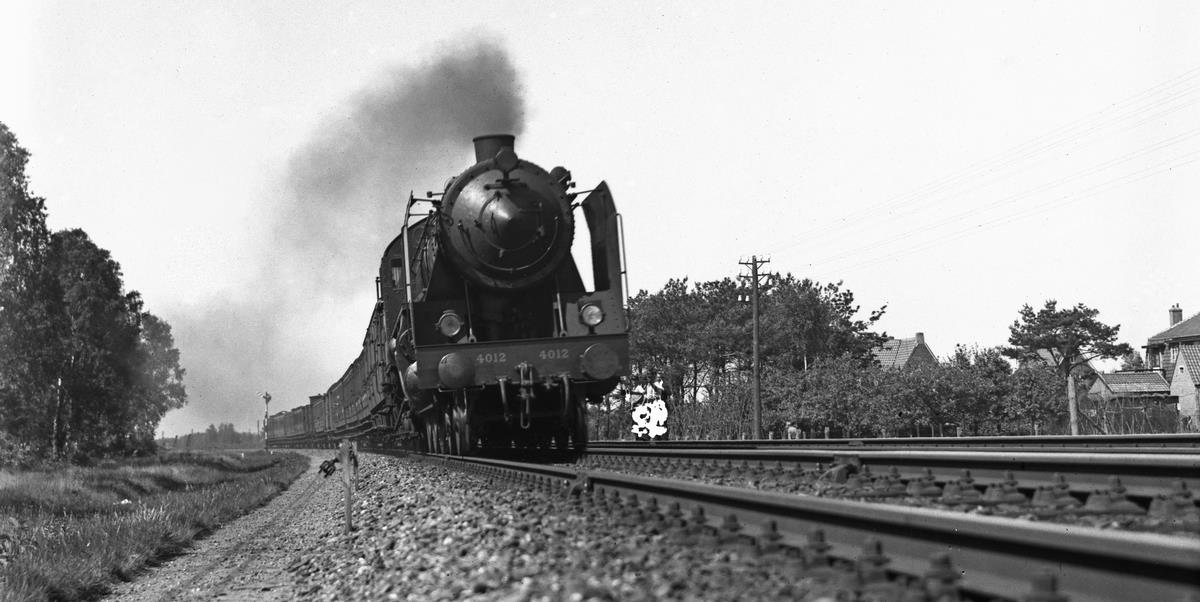 circa 1947 Ermelo, NS 4012 (Zweedse driecylinderloc).